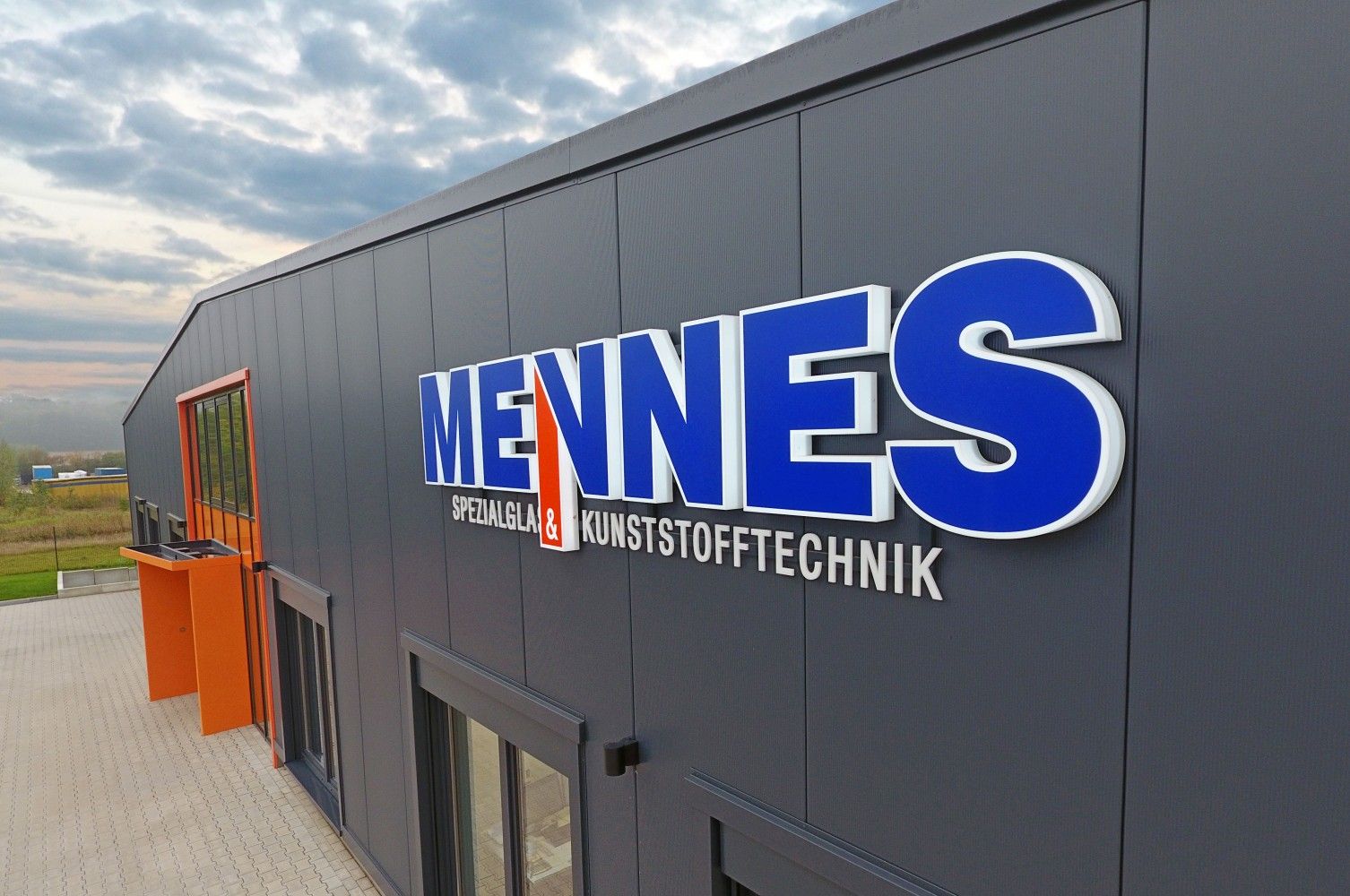 Spezialglastechnik Mennes Gmbh - Stellenbörse - Mennes GmbH - Selm